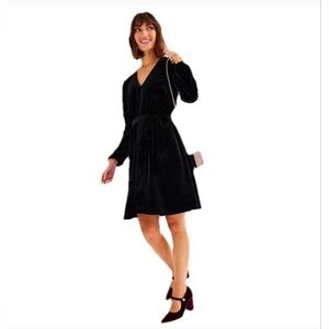 Draper James RSVP Black Velvet Long Sleeve V Neck Tie Waist Dress Size M Holiday